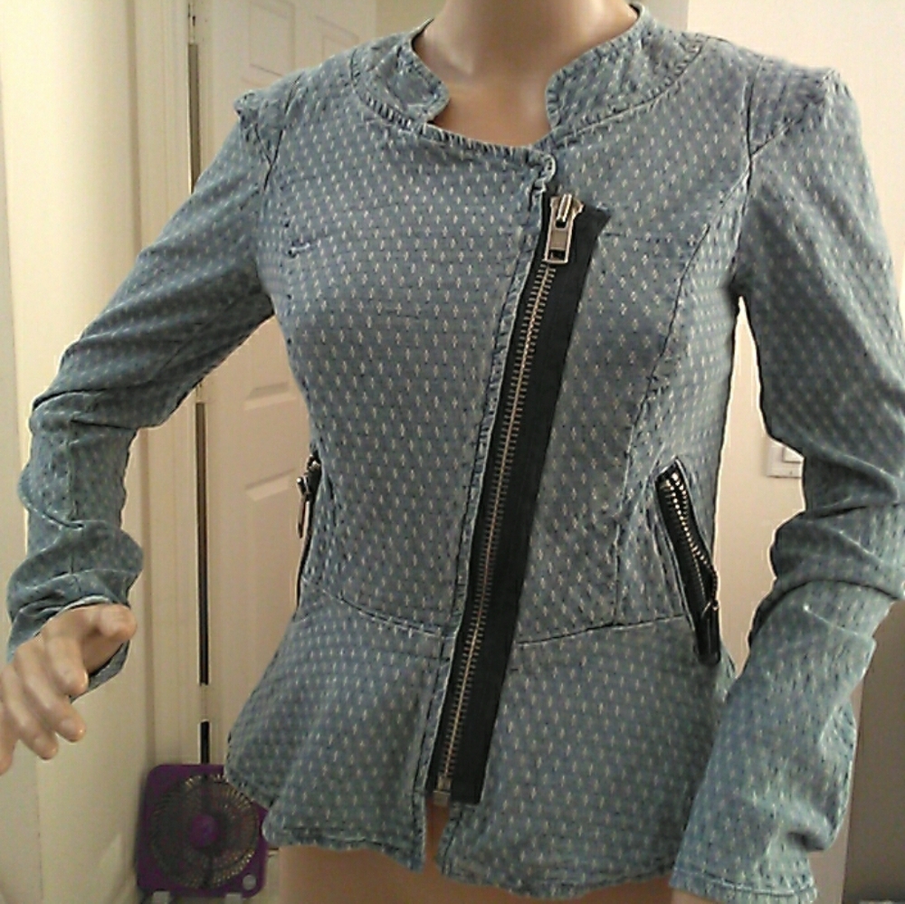 FREE PEOPLE Chic Blue Jean Jacket W/ Asymmetrical ZIP CHUNKY Zip PKTS. SZ.0 - Picture 2 of 5